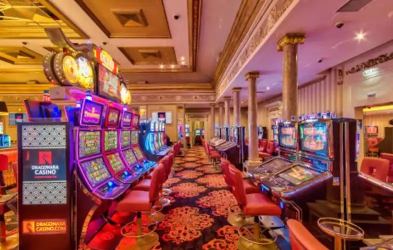 ioker123 Baccarat ကတ်ဂိမ်း မြန်မာ ကစားသမားများ HD table